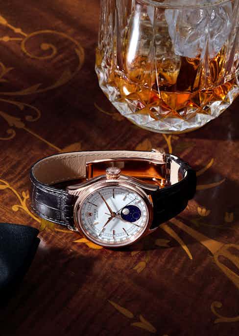With a brown alligator strap and Everose gold case, the Cellini Moonphase is traditionally masculine and elegant.