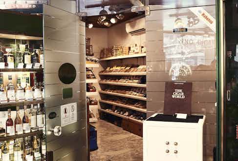 Davidoff of London is, without doubt, the best cigar shop in London and in its cigar room there are roughly 30 of the world's finest makers available to purchase.
